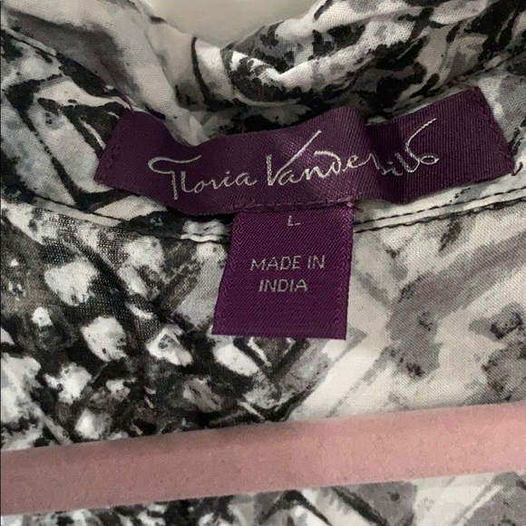 🟢10/$10 - GLORIA VANDERBILT | blouse - Picture 2 of 5